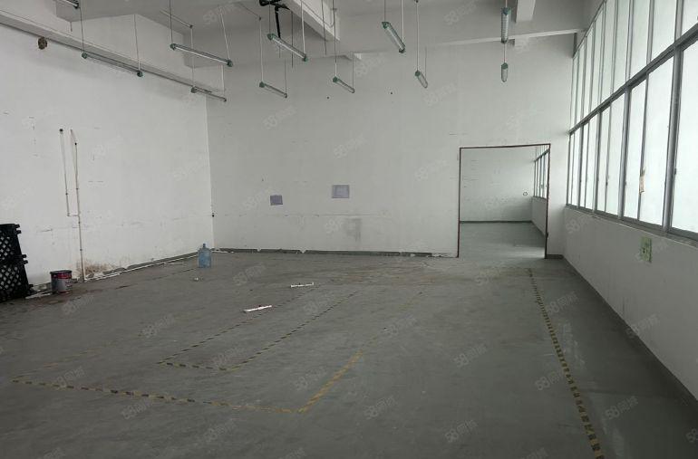 大岭山镇大环村空出标准2楼600平方厂房出租  精装修办公室