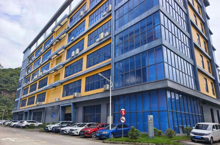 带精装修 大岭山大塘村原房东高新产业园空出楼上标准厂房出租