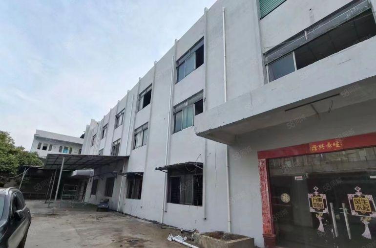 大岭山靠高速路口新出独院标准厂房水电齐全，特价出租13.8块