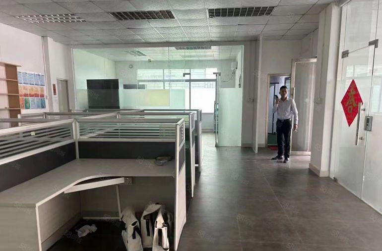 大岭山石大路旁 独院厂房出租 分租一楼 精装修 超低价 可分