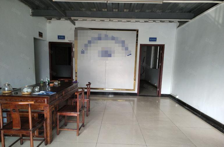 高度10米两部10吨航车的单一层厂房，水电齐全