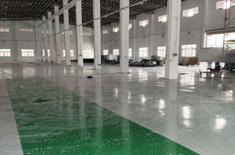 大岭山单一层独院，12米钢钩厂房仓库出租，现成装修特价15元