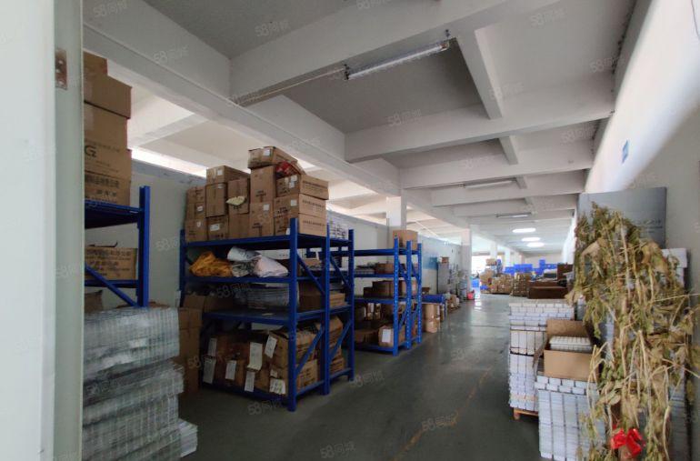 颜屋107国道边新出带豪华装修楼上厂房1100平方10元出租