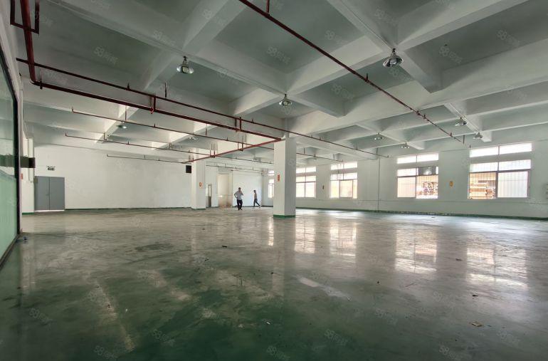 大岭山原房东一楼1500平可分带办公室装修，空地大，交通便利