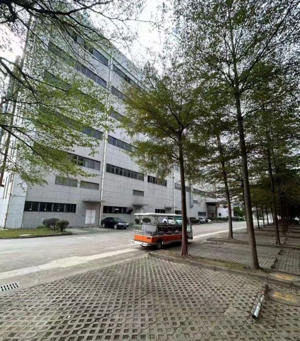 大岭山20万平本地人房东标准厂房钢结构园区上市公司形象