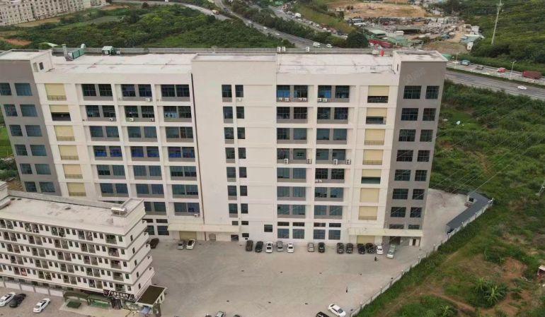 300平起租 临深高速出口靠长安低价园区厂房出租 带精装修