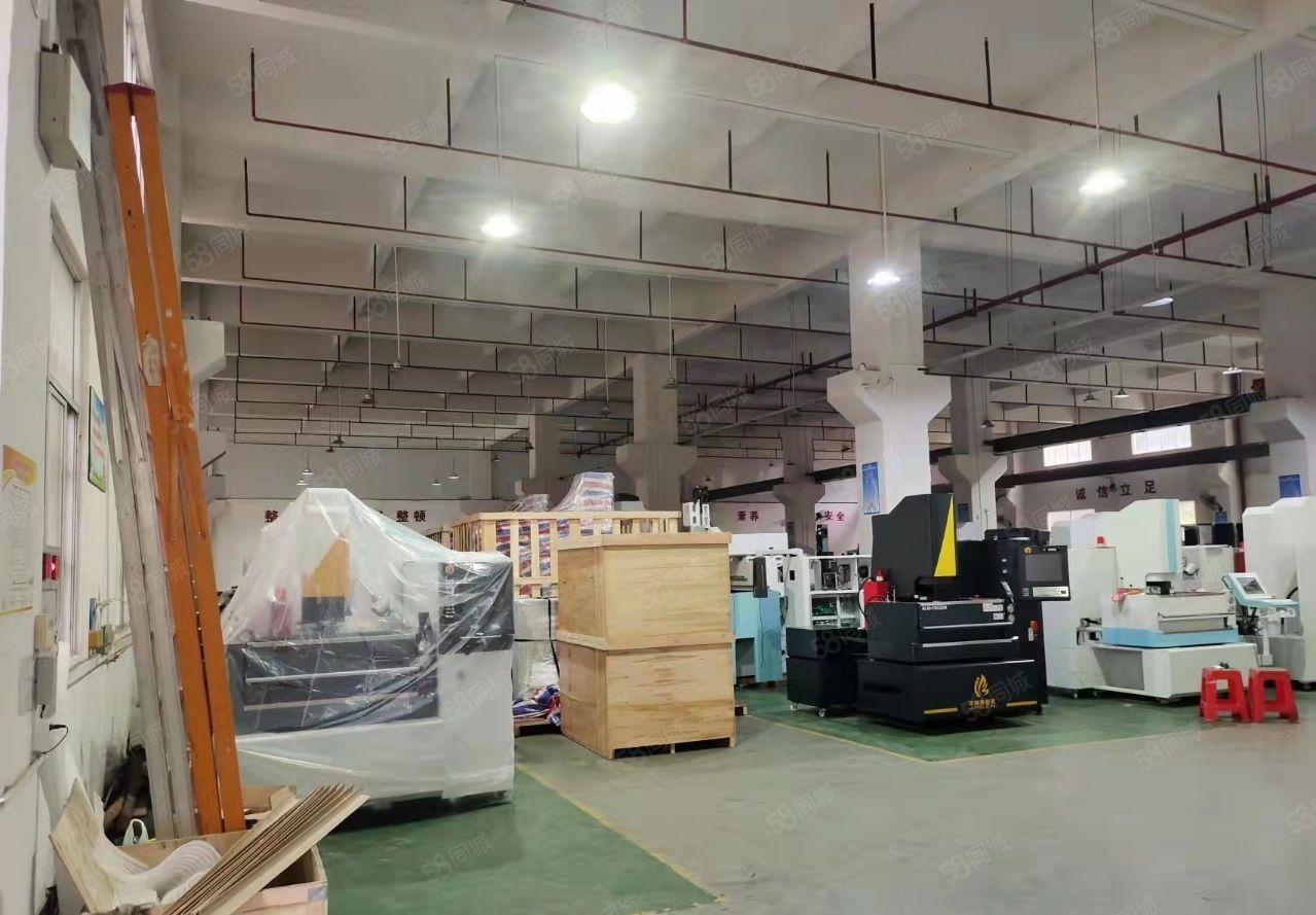 大岭山镇靠近龙大路口一楼2075平层高7.5米带牛角出租