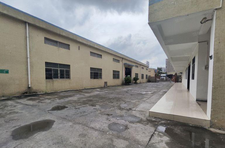 大岭山靠深圳原房东独院带现成10吨航车高度9米钢构4000平