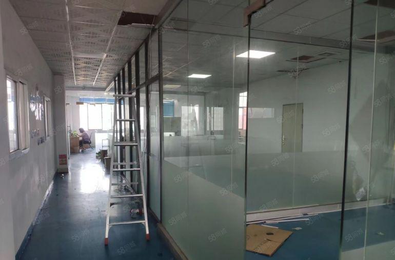 大岭山杨屋月底空出三楼1200平现成精装修工业厂房出租