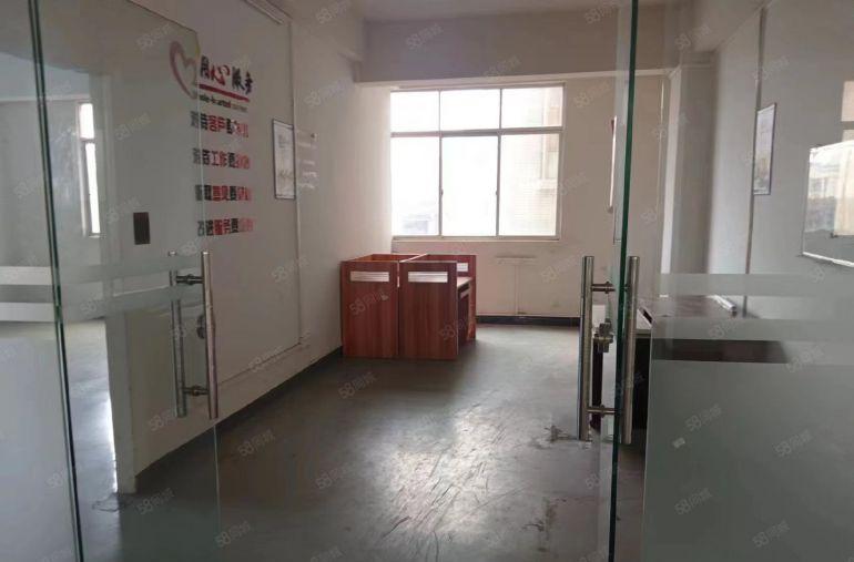 精装修850平大岭山出租位置好价低空地大可办环评厂房可分