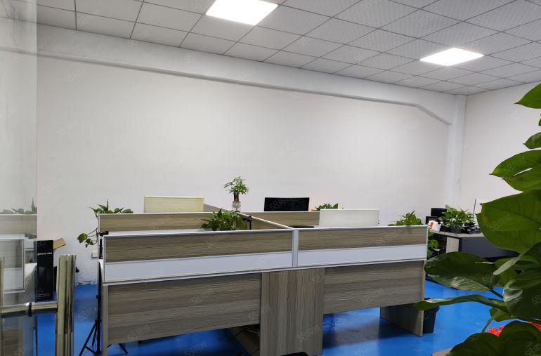 大岭山镇杨屋标准厂房，原房东二楼280平方，只要10元，