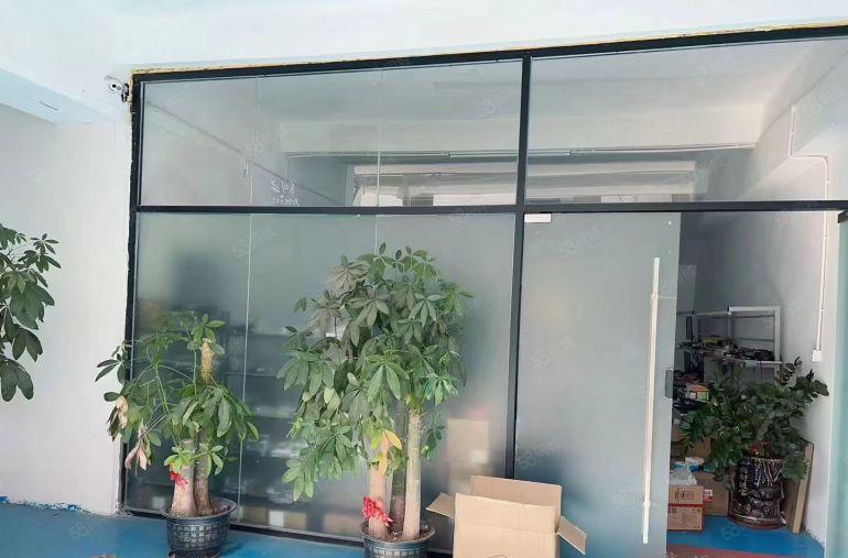 大岭山镇杨屋标准厂房，原房东二楼280平方，只要10元，