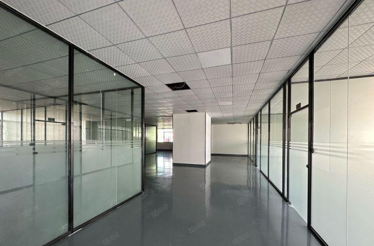 大岭山低价厂房出租4000平方带精装修水电齐全空地超大