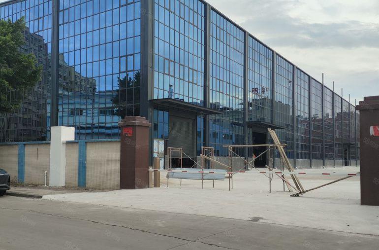 大岭山镇原房东钢钩独院厂房，1000平起分租，带牛角，空地大