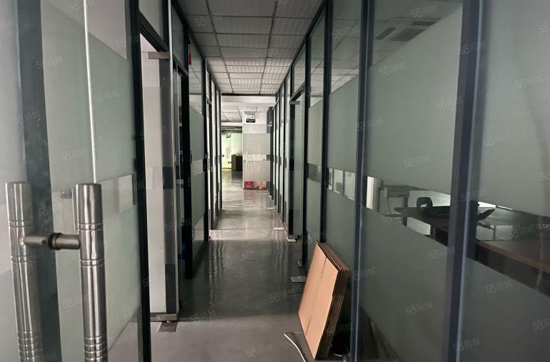 大岭山杨屋原房1楼1700平厂房出租 带现成航车精装办公室