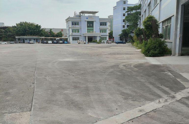 大岭山原房东三层独院厂房，独立办公楼，水电过户特价11元急租