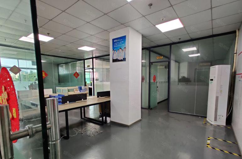 大塘工业区新出带豪华装修二楼整层厂房1700平方，水电齐全