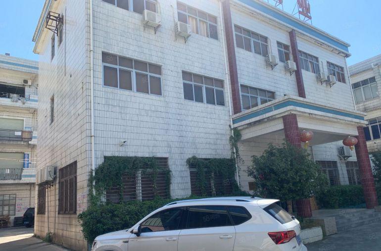 大岭山向东村工业园一楼厂房600平低价出租