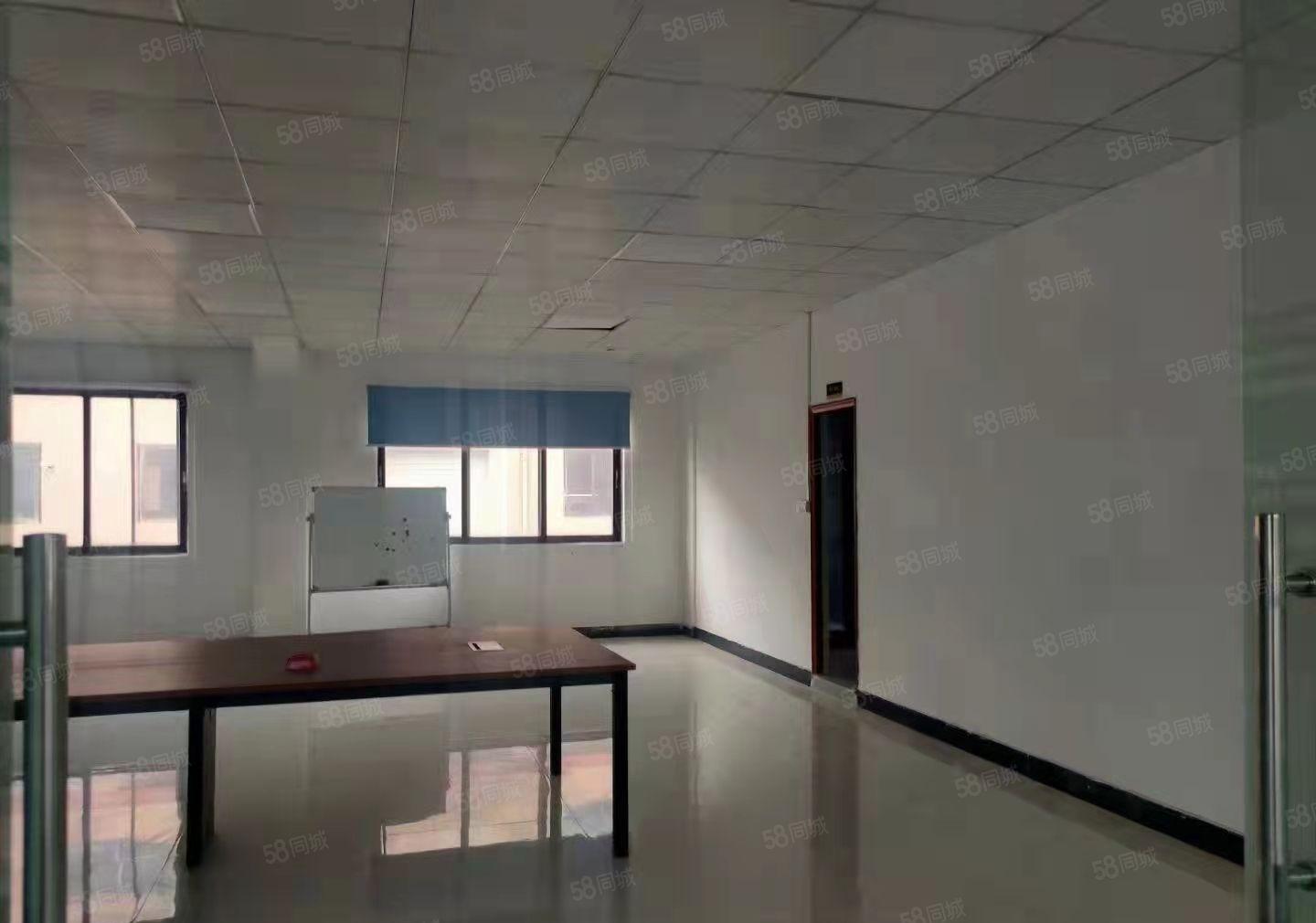 大岭山标准厂房分租2楼1680平原村委房子，带装修