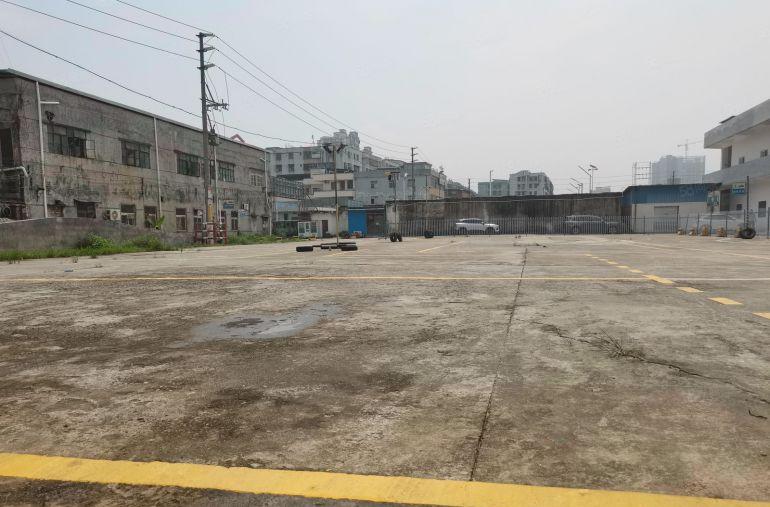 石碣镇环城路边滴水九米单一层厂房。1000平方起分价格便宜。