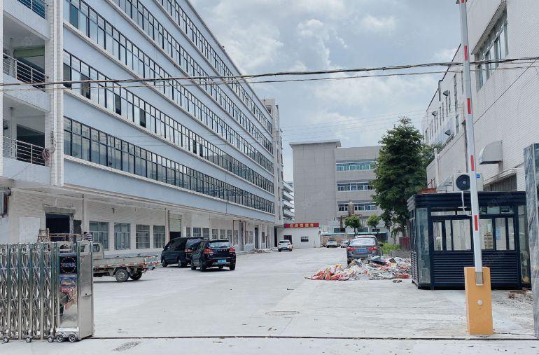 石碣标准厂房，停车充足，近高速路口