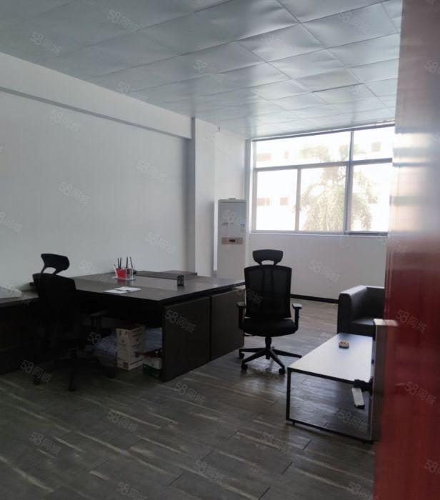 石碣镇新出楼上厂房出租4500平方，现成装修办公室