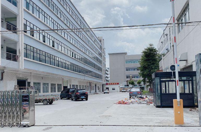 石碣标准厂房园区硬化空地大，近高速入口