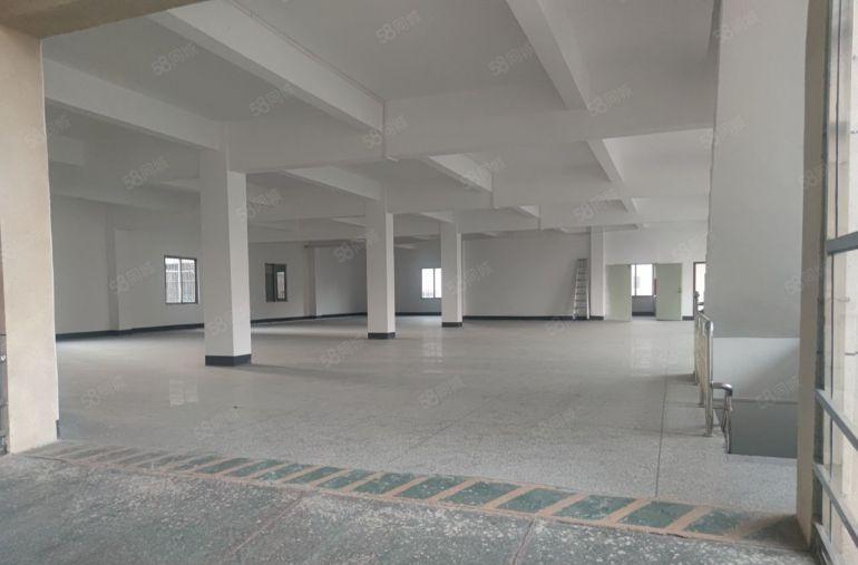 石碣镇新出楼上厂房出租4500平方，现成装修办公室