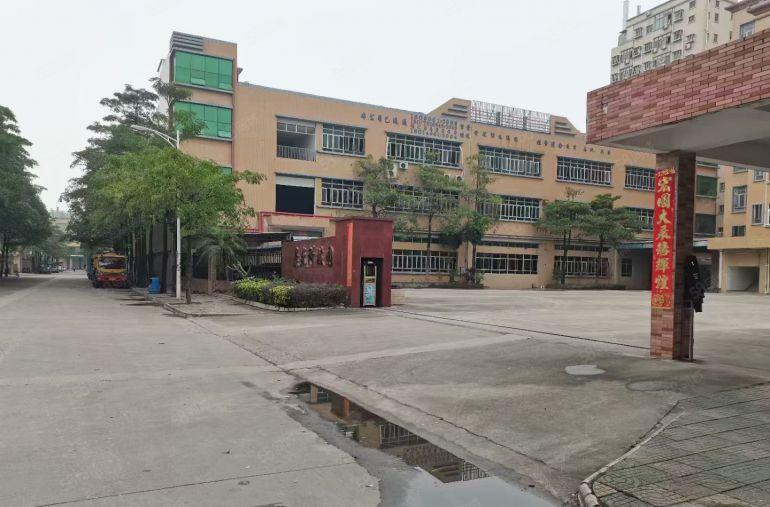 石碣桔州村精装修厂房 二楼1000平方（无转让费）