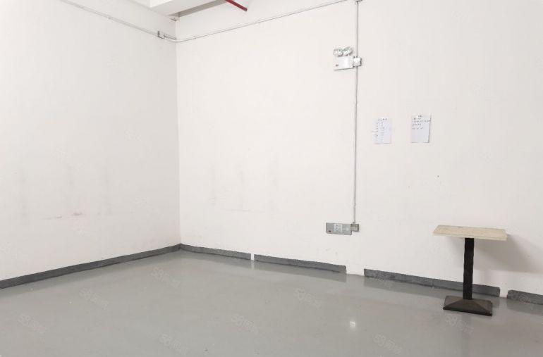 东莞清溪新出标准工业厂房，三中楼上新出1600平可