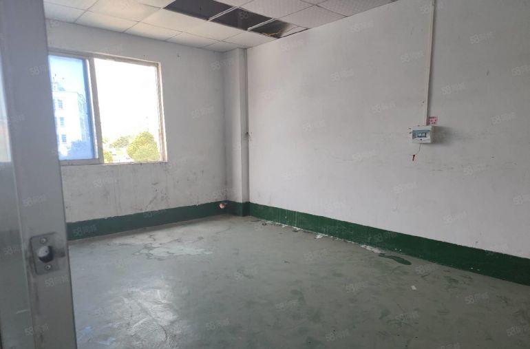 清溪铁松新空2楼精装修厂房1300平，原房东可分租 价格可谈