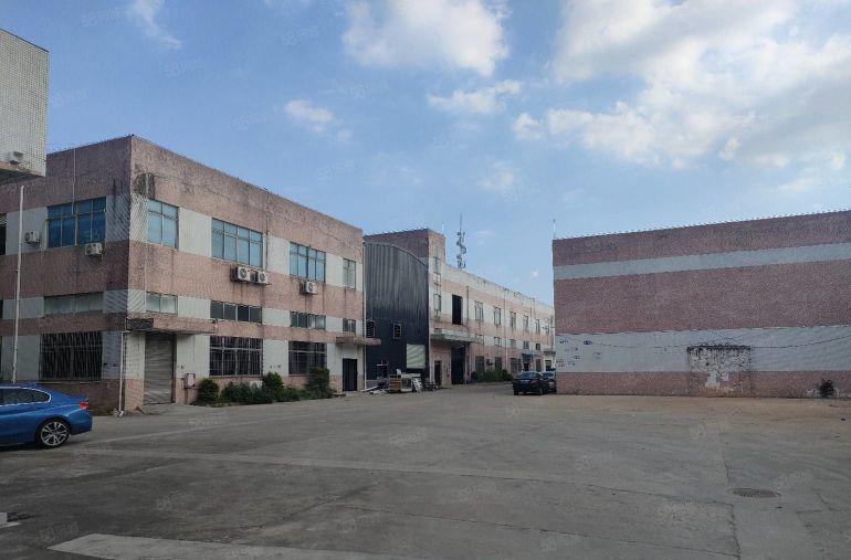 谢坑福龙路19号原房东厂房2楼整层4160平出租1500平起