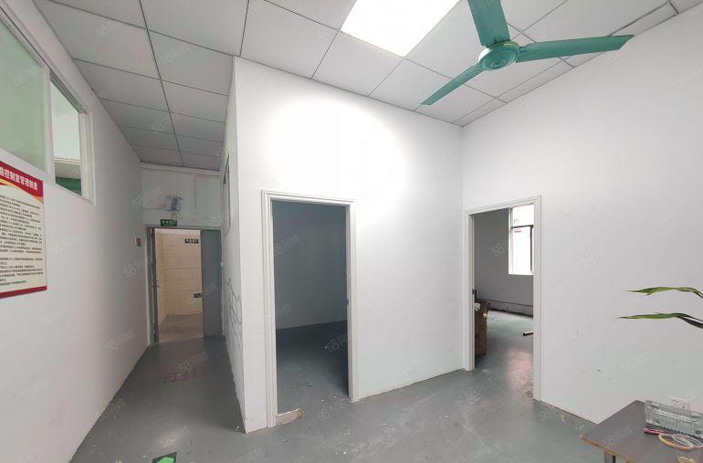 清溪镇三中村楼上精装修1000平米厂房出租