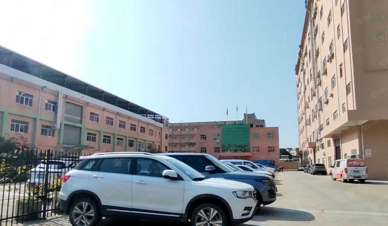 可做电池 清溪三星新出厂房楼上1500平出租 现成装修办公室