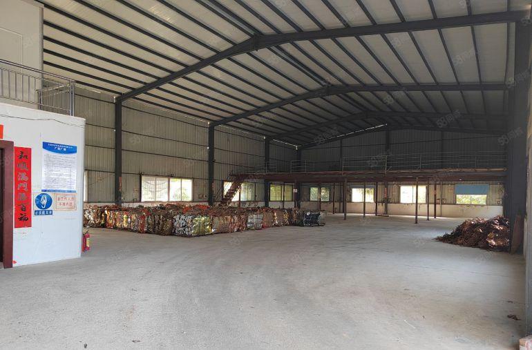 清溪镇三中村靠山边单一层独院1200平 带装修 滴水7米