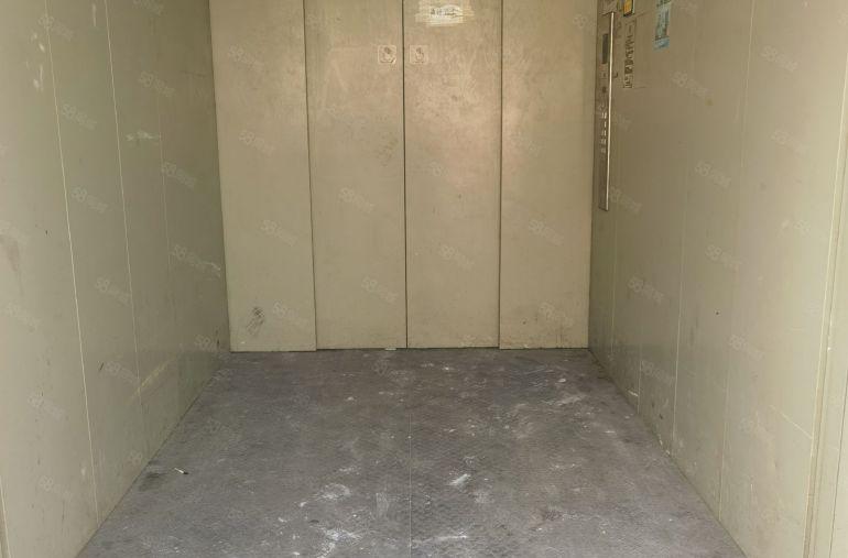 清溪原房东一楼厂房出租7米高2300平方，带行车消防喷淋环保