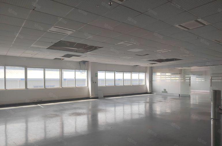 清溪镇青皇村 原房东标准楼上1680平低价出租 带装修办公室