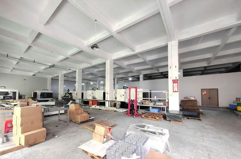 一楼18元，清溪镇汽车站附近一楼厂房1000平米出租，高6米