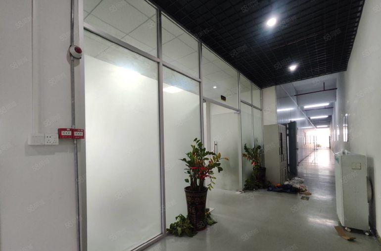 清溪客运站2千平标准厂房，现成装修大小可分，消防齐全可做电池