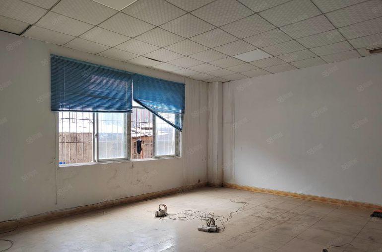 清溪镇大利村 新出原房东一楼600平厂房出租 带装修办公室