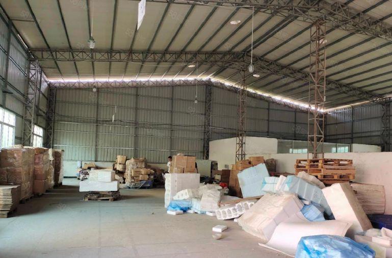 清溪大路边小独院钢构850平仓库厂房出租，有办公室可进大车