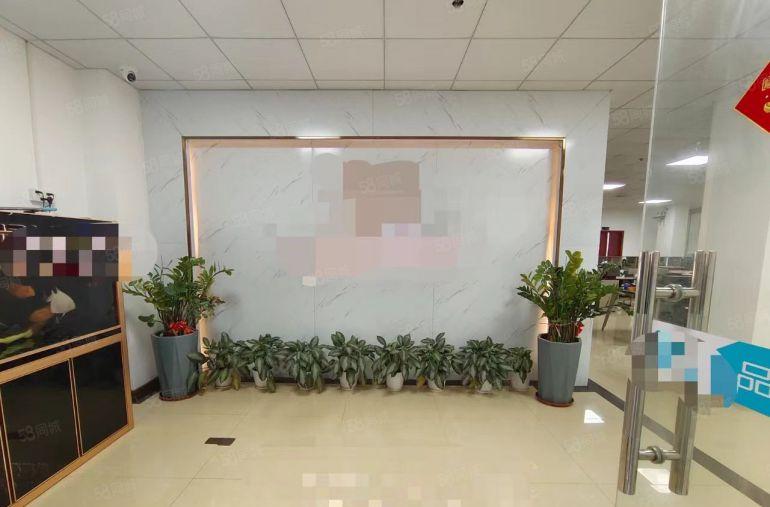 清溪三中楼上1500平一手房东出租，现在水电到位。