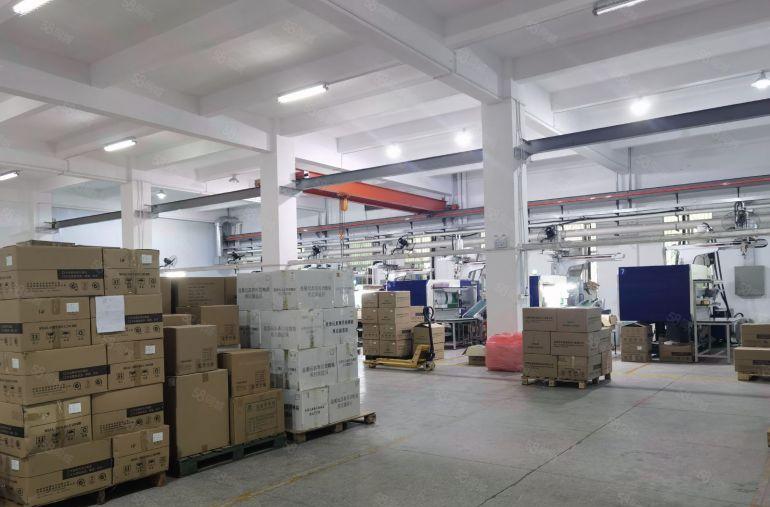 清溪三中原房东厂房出租800平方，带航车，7米高刚空出