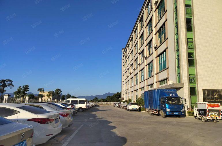 清溪三中新出成熟园区全新一楼厂房1200平低价出租 带牛角