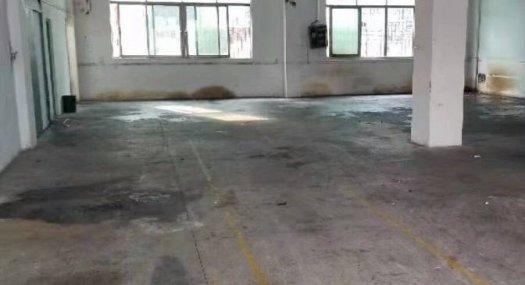 东莞凤岗金凤凰工业区一楼厂房出租600现成办公室 注塑 五金 设备