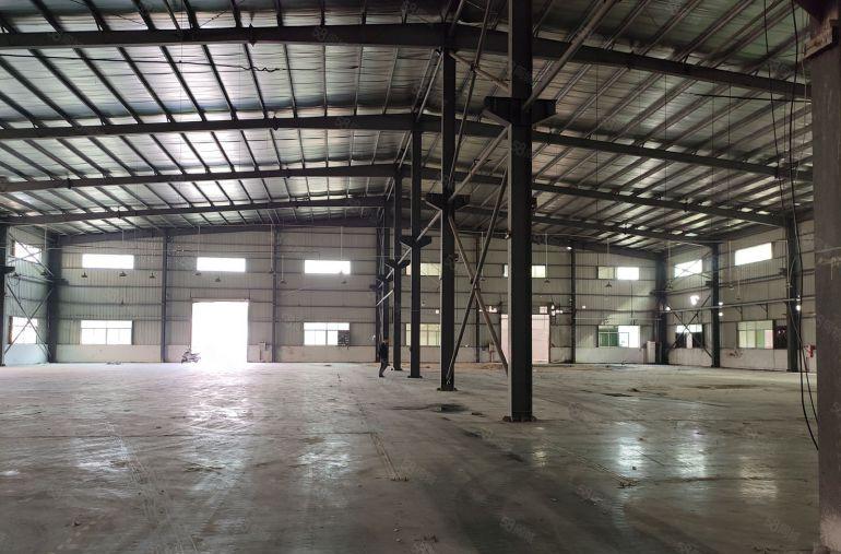 横沥镇10米钢构独院出租可分租带独立办公楼宿舍超大空地价格低