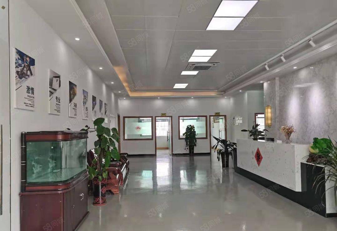 横沥三江工业区原房东二楼1500平方，现成豪华装修，低价出租