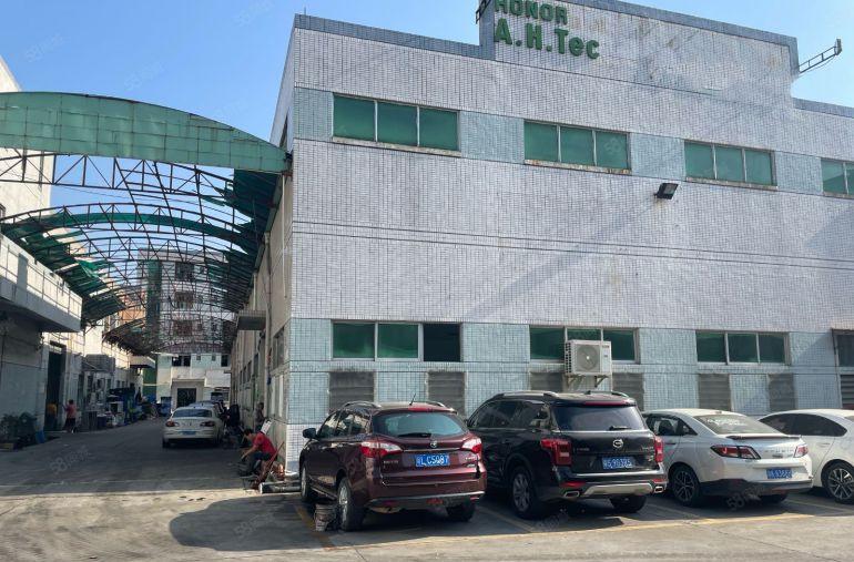 横沥镇模具城附近新出砖墙到顶单一层2000平方10米高带航车