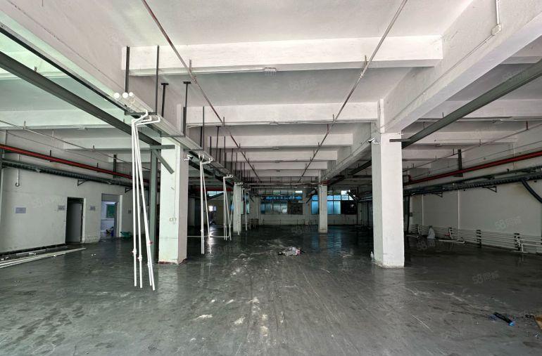 横沥镇模具城带现成注塑厂出租1200平方水电齐全带环评