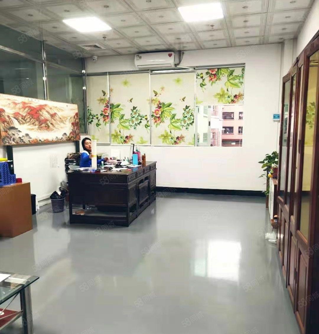 横沥镇新出可分租500一2000平方小型工业园厂房仓库